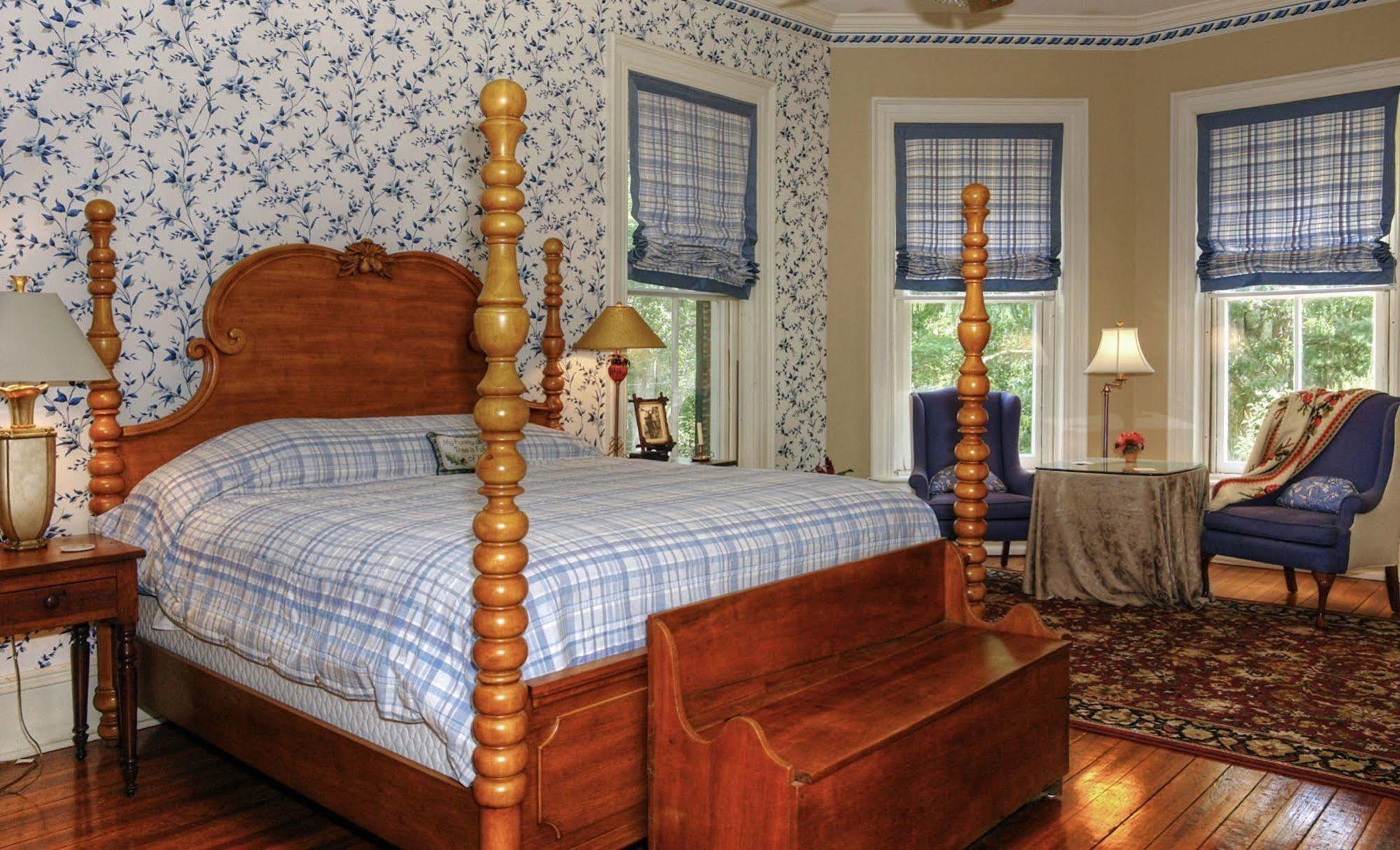 Deluxe King Room,119982267:JPEG